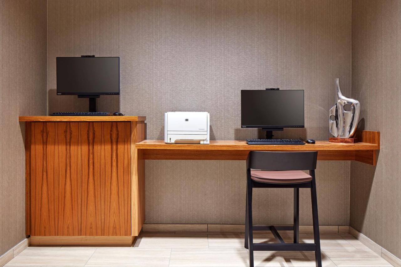 Springhill Suites By Marriott Los Angeles Downey Bagian luar foto
